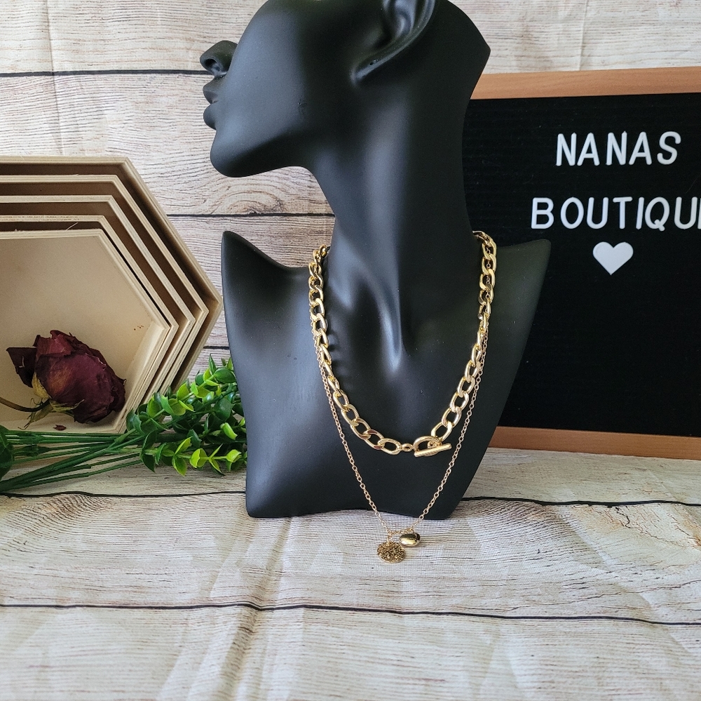💥 Gold Layered Chunky Chain Heart Pendant Necklace✨️ - Picture 3 of 12